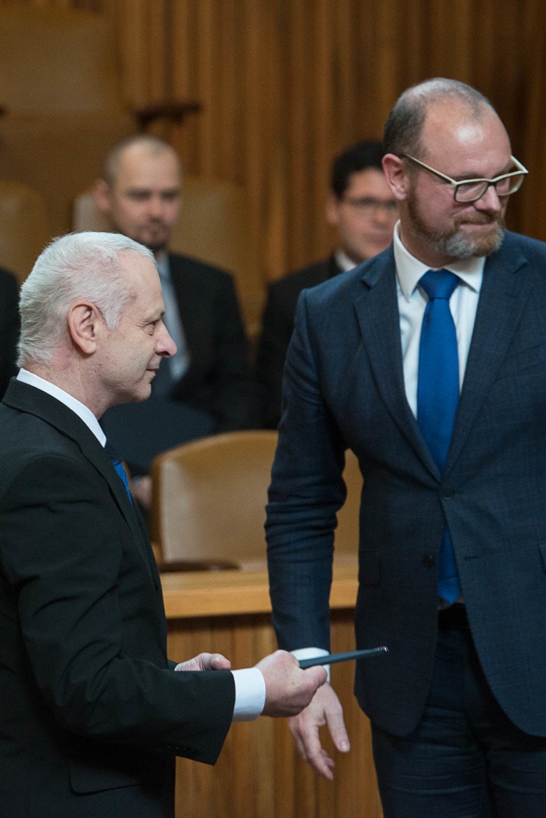 FSTZCU's tweet photo. Gratulujeme Josefu Voldřichovi z Fakulty strojní ZČU, který byl 22. 1. 2018 jmenován profesorem. https://t.co/LqhfwNlCjX https://t.co/mAOXcS0Pzf
