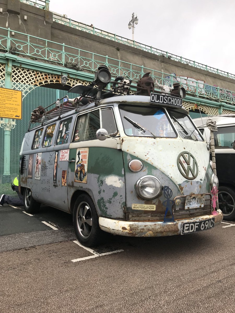 vdubxs's tweet photo. Are there more #aircooledvw #vwbus running on #Porsche #fuches than actual Porsche’s? #Wheels #porsche911 #whatwheelsareyourunningon? 🤪 https://t.co/yhQKsxAYIq