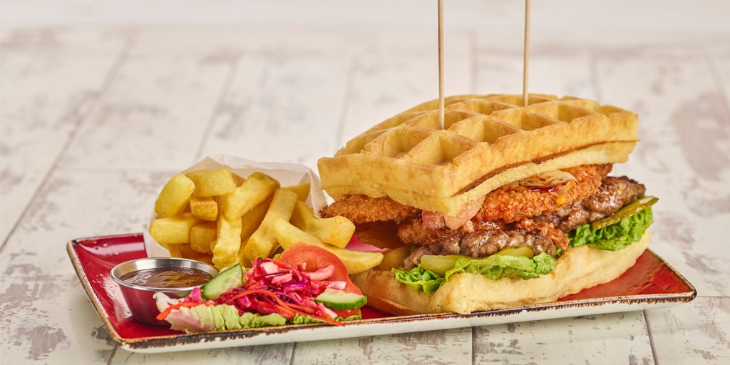 WalkaboutSophie's tweet photo. Enjoy some tasty tucker at Walkabout this afternoon. There's something for everyone, from snacks to sharers and burgers to desserts. Food served daily until 10pm #Walkabout #Hanley #Aussiefood #tucker https://t.co/ol1q2aITTi