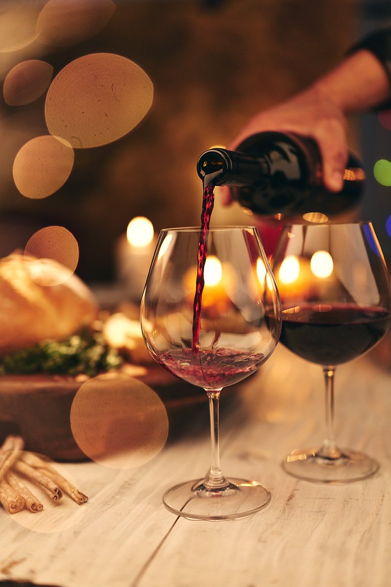 EnotriaCoe's tweet photo. For each season there is series of wines which are right at home. Whether it's a zingy, aromatic white in Spring, or a bold and heartwarming red for Winter. We've brought the seasons to life at #ECShowcase with a selection of perfect wines to match each season. https://t.co/ntGOf6ob58