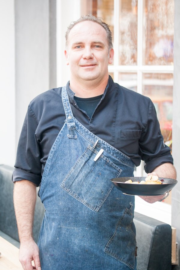 in de maand februari brengen we een ode aan de knolselderij. Hiervoor hebben we niemand minder dan chef <a href="/RemcoBaan/">Remco Baan</a> van Hotel Brasserie Florian gevraagd om zijn mooiste bereiding met deze veelzijdige knol.driessenfood.nl…/nieuws/ode-aan-de-knolselderij/