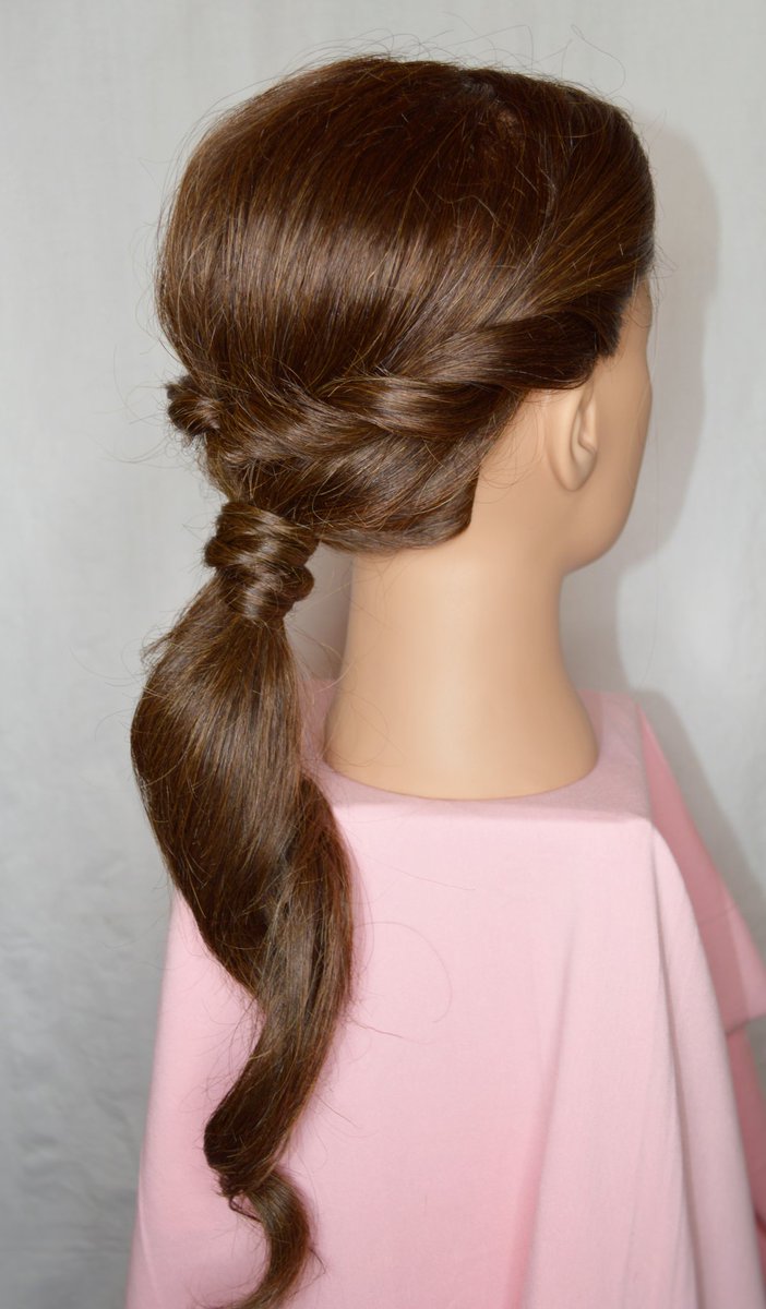 MichaelaTimmler's tweet photo. Fridaynight with this #updo from @MichaelaTimmler https://t.co/sQ7mZgtAYl
