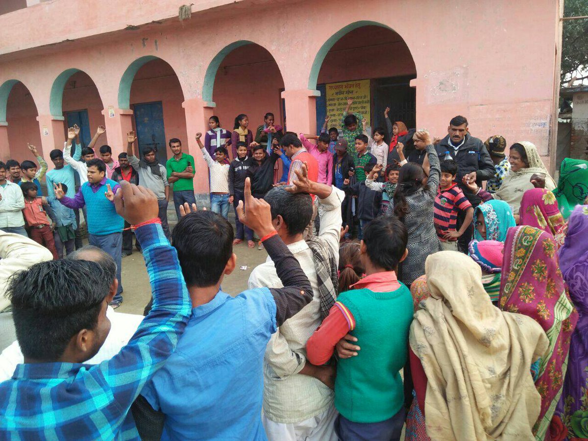 shanmuzaffarpur's tweet photo. Community decided to be the change katra block @muzaffarpur #opendefecationfreevillage #SwachhBharat #swachhBihar #ZSBP @LSBA_Bihar @Tatatrust @SwachhBharat https://t.co/3xCMw7VNLy