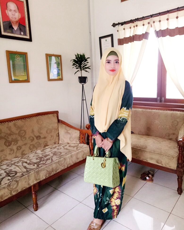 Berasa seperti almarhumah ibu, 😭😭😭😭😭
.
.
. 
Pengantar Purna Bakti Ayah 😚😍💋