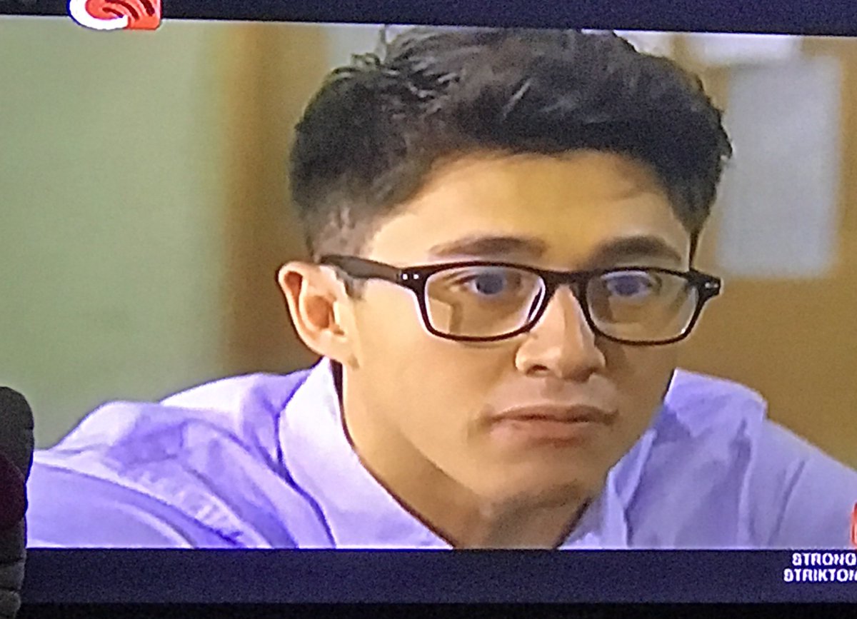 ARRONation_DAV's tweet photo. Chito: Hawak ko na sana eh, pero ok lang. #AsintadoBulilyaso https://t.co/BbGxriqqXP