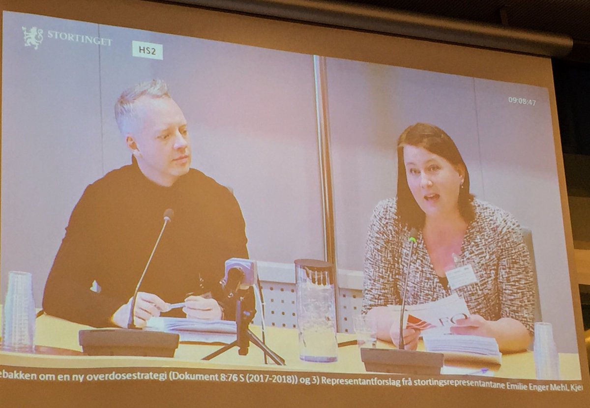 FO_fellesorg's tweet image. Vi har troppet opp på @Stortinget for å gi innspill til helse- og omsorgskomiteen om #ruspolitikk: sosionomer, barnevernspedagoger, vernepleiere og velferdsvitere er avgjørende for å bidra til en helhetlig tenkning rundt pasientene, også innenfor rusfeltet.