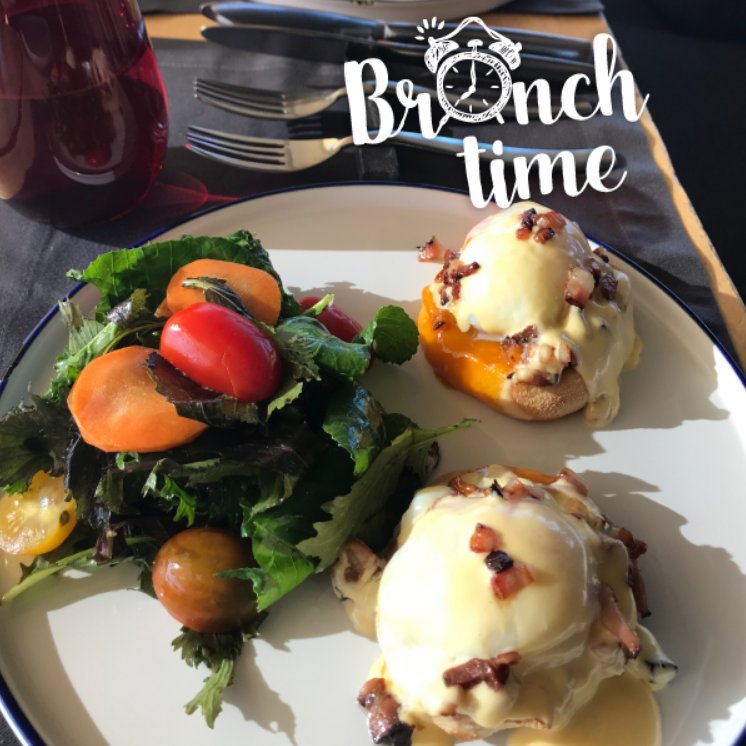 RadissonPark's tweet photo. A brunch like this is arguably the best meal of the week... Enjoy your poached eggs, homemade muffin and omelet at St'Astra Restaurant! #radissonblu #brunchtime #weekendbrunch #radissonbluathens #radissonblupark #acropolisview #omelete #poachedeggs #eggsflorentine #eggsbenedict https://t.co/FmTsCEpNUG
