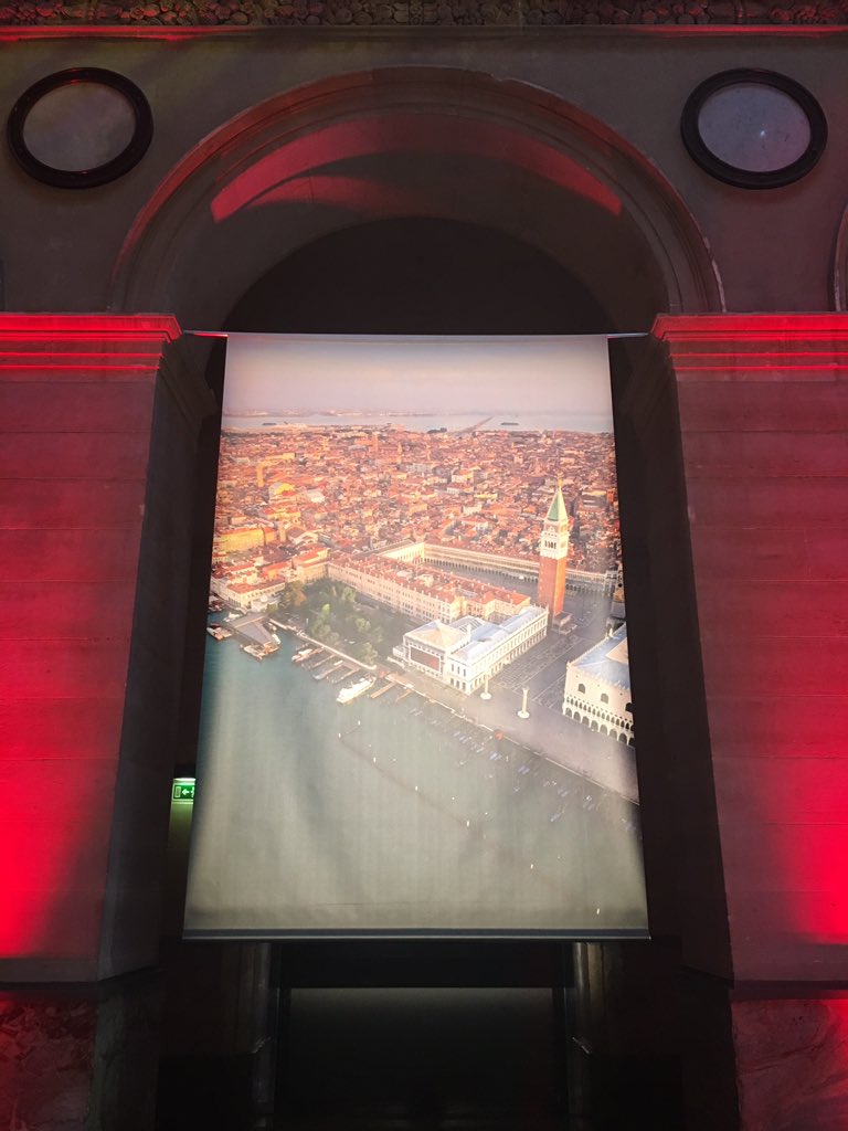 Mc_Lanne's tweet photo. #AgoraGenerali Aujourd'hui le @PalaisB a vue sur #Venise pour accueillir les #managers @generalifrance | #LoveMyJob https://t.co/YYewDrBRxz