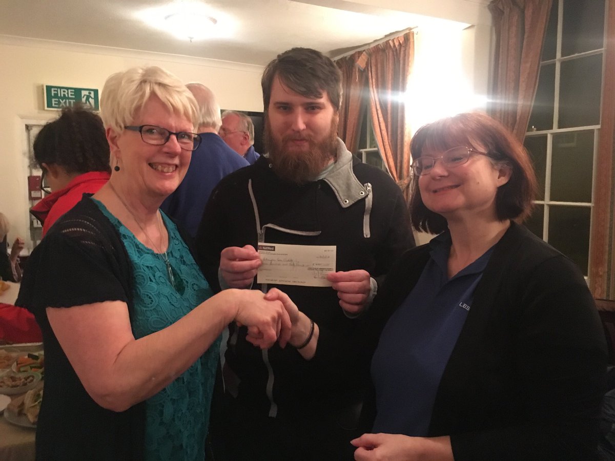 Last night the Unit was represented by our Chair and one of our staff at the Abingdon Lions presentation evening where the Unit was presented with a cheque for £440, thank to all the staff, Committee and family members that helped out in last years Santa sleigh collection 17.