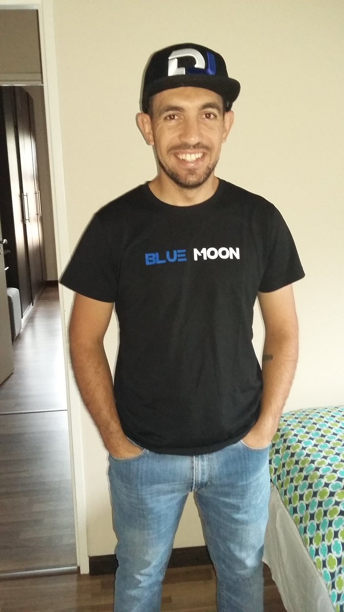 bluemoonmobile's tweet photo. New branding wow we are super stoked #bluemoondjs #readytogetgoing https://t.co/kHFfTct18J