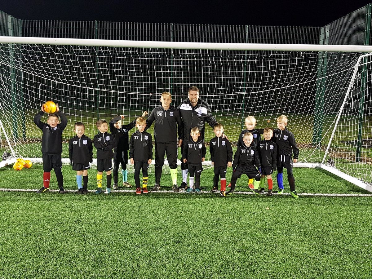 GFC_Youth17's tweet photo. Our boys enjoying football with new kits and equipment courtesy of #bagsofhelpfunding @Tesco_Wales @groundworkuk https://t.co/fxuIDNGH57 https://t.co/RpgNmiYv1K