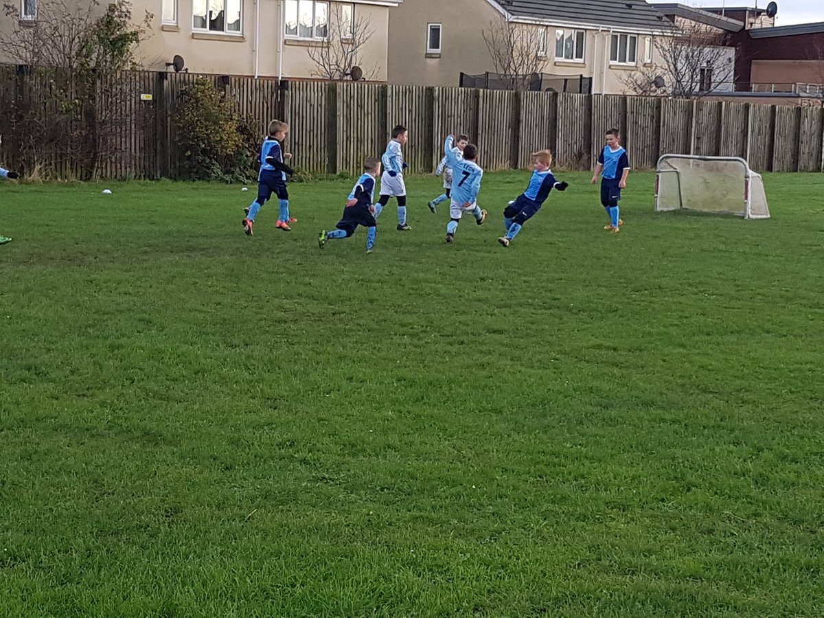 GFC_Youth17's tweet photo. Our boys enjoying football with new kits and equipment courtesy of #bagsofhelpfunding @Tesco_Wales @groundworkuk https://t.co/fxuIDNGH57 https://t.co/RpgNmiYv1K