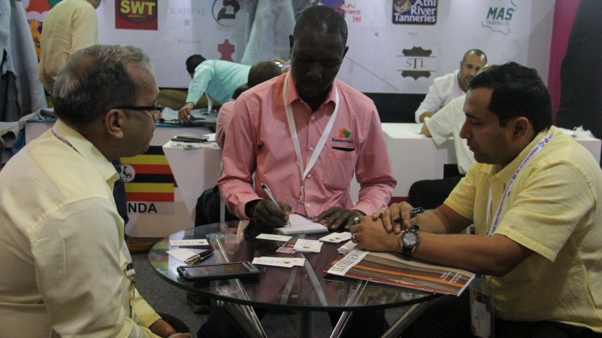 ITC_SITA's tweet photo. #IILF2018 @ITC_SITA tanners from East Africa book orders from Indian buyers, buzzing with clients and business #Sitaleather @ITCnews https://t.co/qW7QM4nSNg