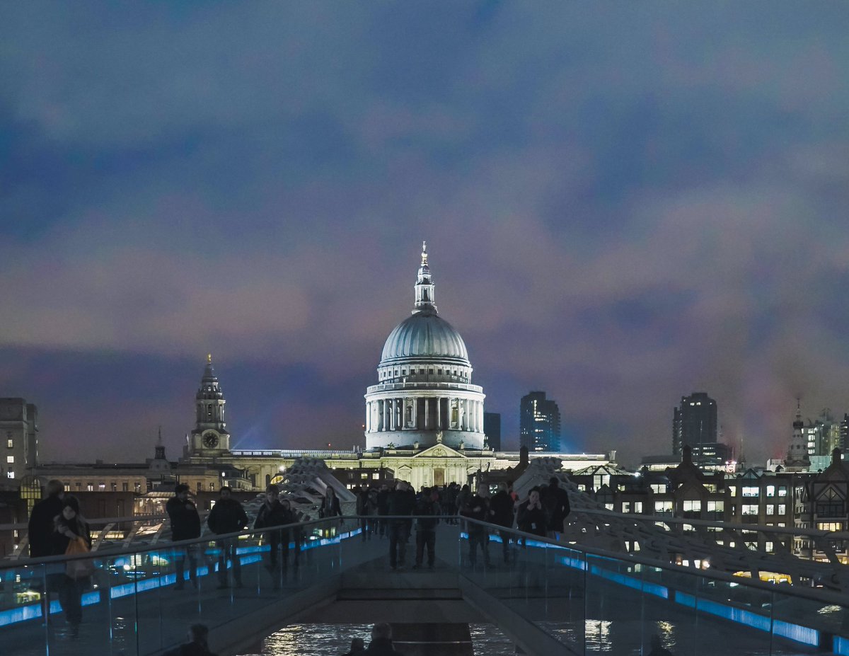 visitlondon's tweet photo. Share your #Londonin4 with us for a RT! Love this one by @davidnyk_ ticking off some iconic London sights! 😍
https://t.co/4itzQIkPHc