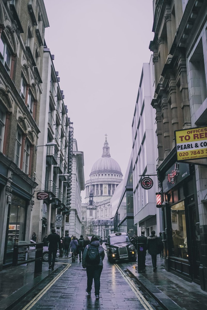 visitlondon's tweet photo. Share your #Londonin4 with us for a RT! Love this one by @davidnyk_ ticking off some iconic London sights! 😍
https://t.co/4itzQIkPHc