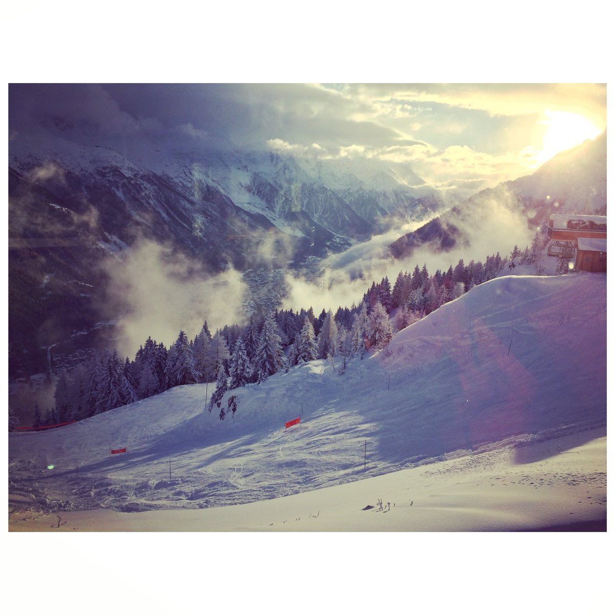 orgchaosmgmt's tweet photo. #nofilter #chamonix #mountains #snow #lastlift #slopes #alps #france #frenchalps #sky #view #ski #snowboard #sunset #clouds #upintheclouds #breathtaking #beautiful https://t.co/odzppAZc5P