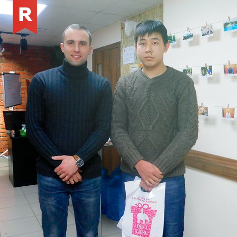 redmousepro's tweet image. Вручили призы нашему победителю Адилету 🎉🎊🎈😉  По условиям нашего конкурса ученик должен набрать максимальные баллы за выполнение домашних заданий среди 2 групп по Front-end. Данный конкурс мы проводим каждую неделю среди наших учеников, чтобы поднять мотивацию делать домаш...