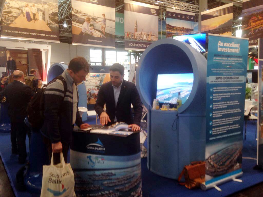 marinadarechi's tweet photo. Bilancio più che positivo per Marina d'Arechi dal #BootDusseldorf e dal #LondonBoatShow! Qui il comunicato stampa > https://t.co/Je8NG9eEnq https://t.co/nf6Ywcx3Nt