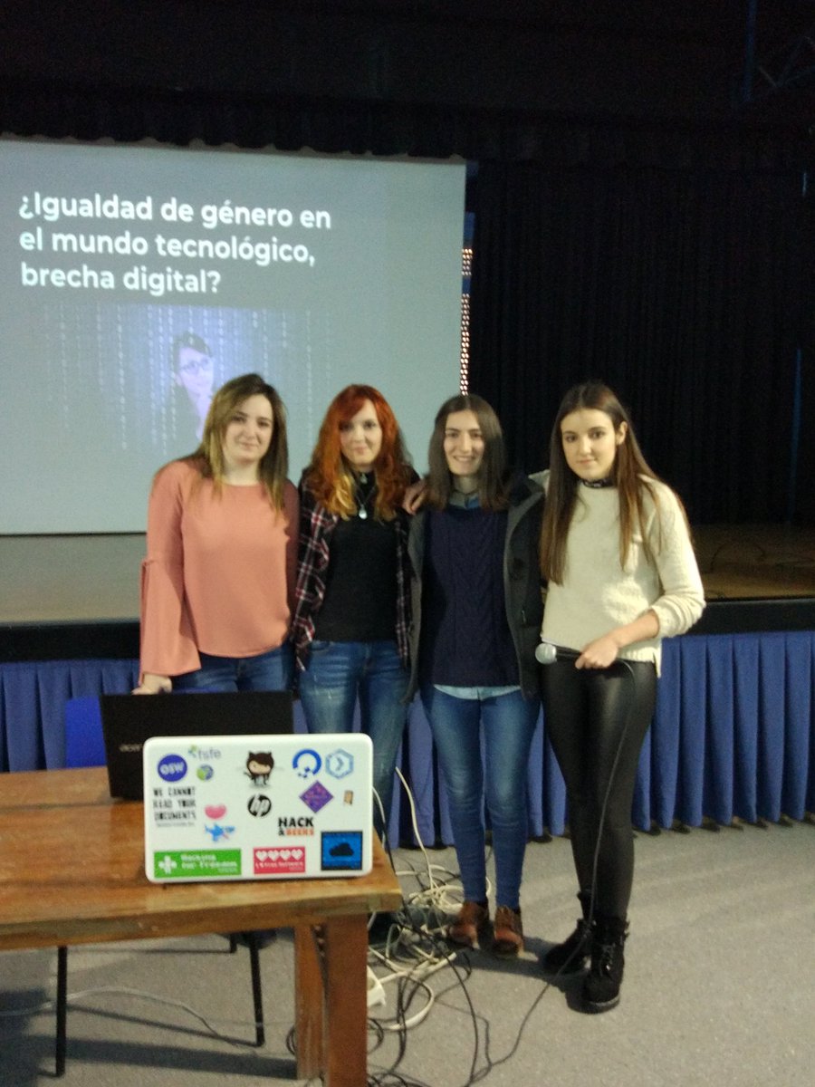 rafadelcastillo's tweet photo. La siguiente actividad de la #sysmana2018 promete, y mucho ¿hay igualdad de género en el mundo tecnológico? ¿hay brecha digital de género? #InformaticaEnIgualdad #IgualdadEnLaInformatica https://t.co/JeSyZ4mfQG