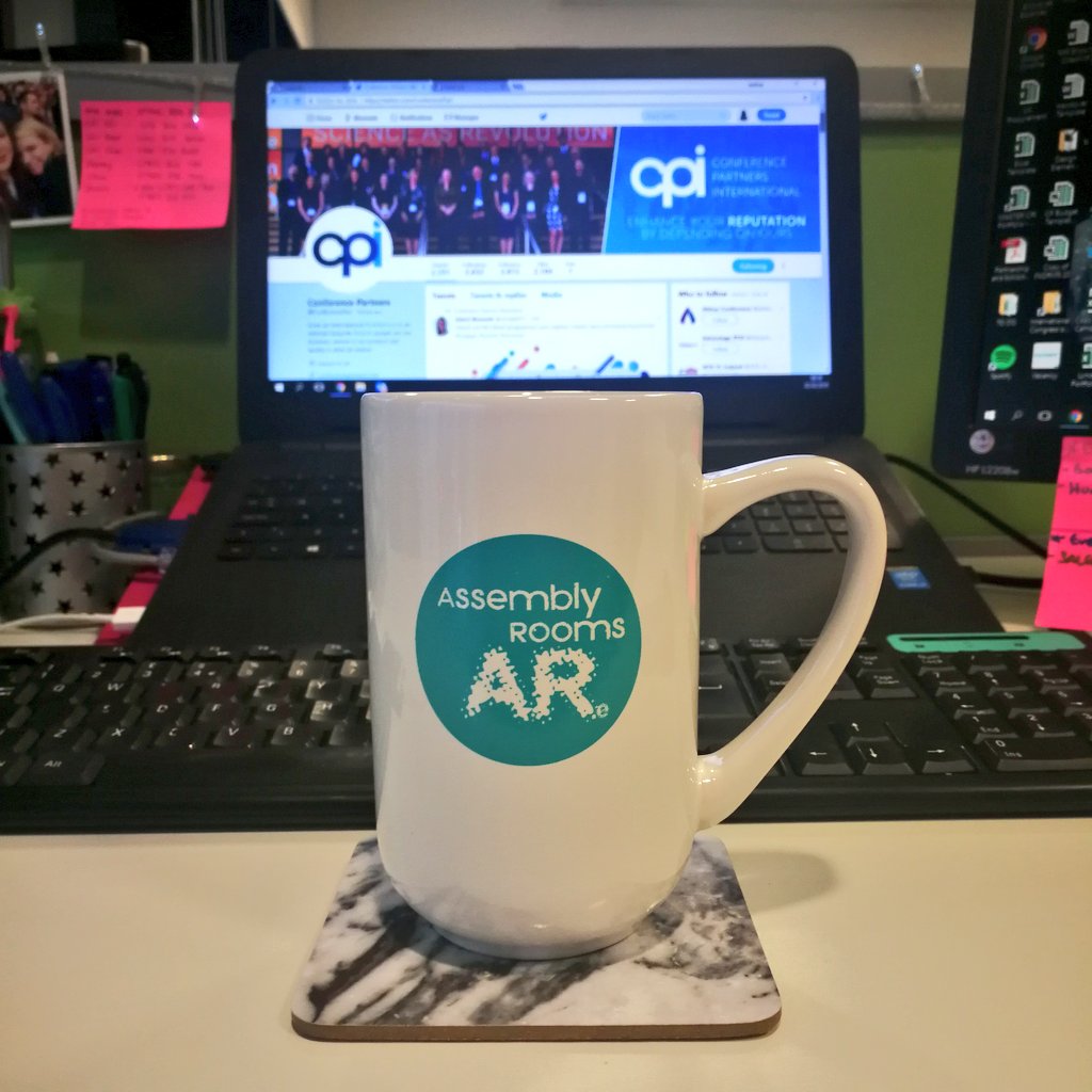 LyndseyRaff's tweet photo. When you need ALL the tea today and this massive mug is the only one that will do ☕👌 Thanks @ARedinburgh! #savinglives #finallycaughtthecold #bringmetea https://t.co/BU9zo37ovu