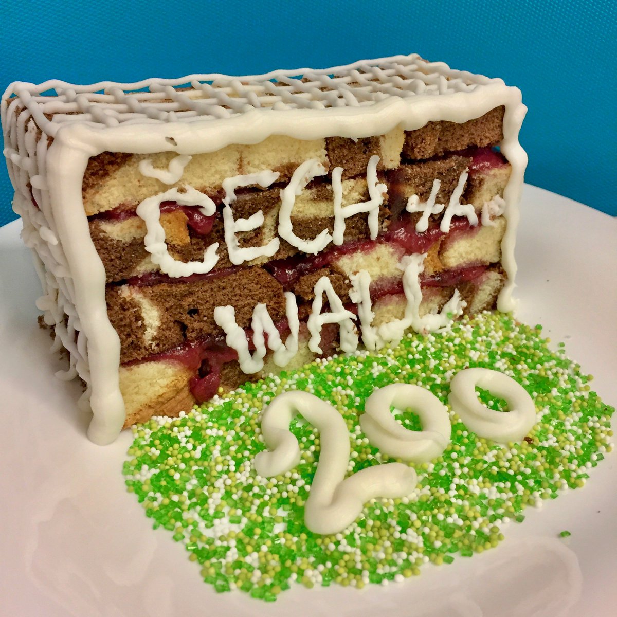 PetrCech_Team's tweet photo. Need some energy or calorie? Our fan team made a cake while waiting for @PetrCech 's 200th clean sheet. Petr please get it such that we can eat the cake in time π€£ Good luck tomorrow! #Cech #200CS #AFC https://t.co/HtWBAn57Vm