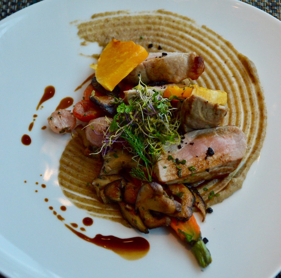 Ren Arc de Triomphe tweet media