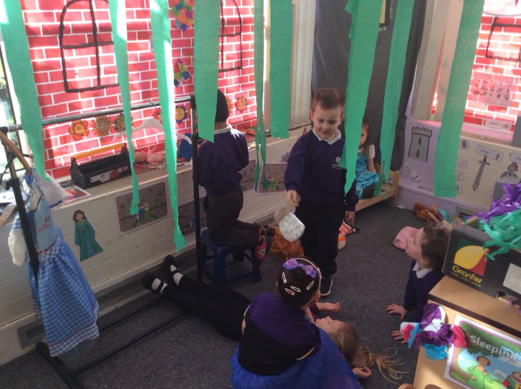 leights81's tweet photo. Acting out sleeping beauty. How will the prince wake her up ?? #childinitiated #imagination #miniactors https://t.co/IRHezWbo2H
