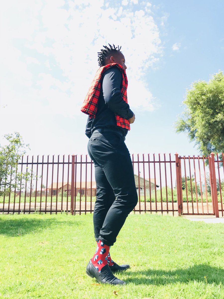 DeeJayZee2740's tweet photo. MnM Collection happy socks for happy people. Flowers pin or what is it called and dooks not forgetting cologne https://t.co/r6T6dWg1Fv