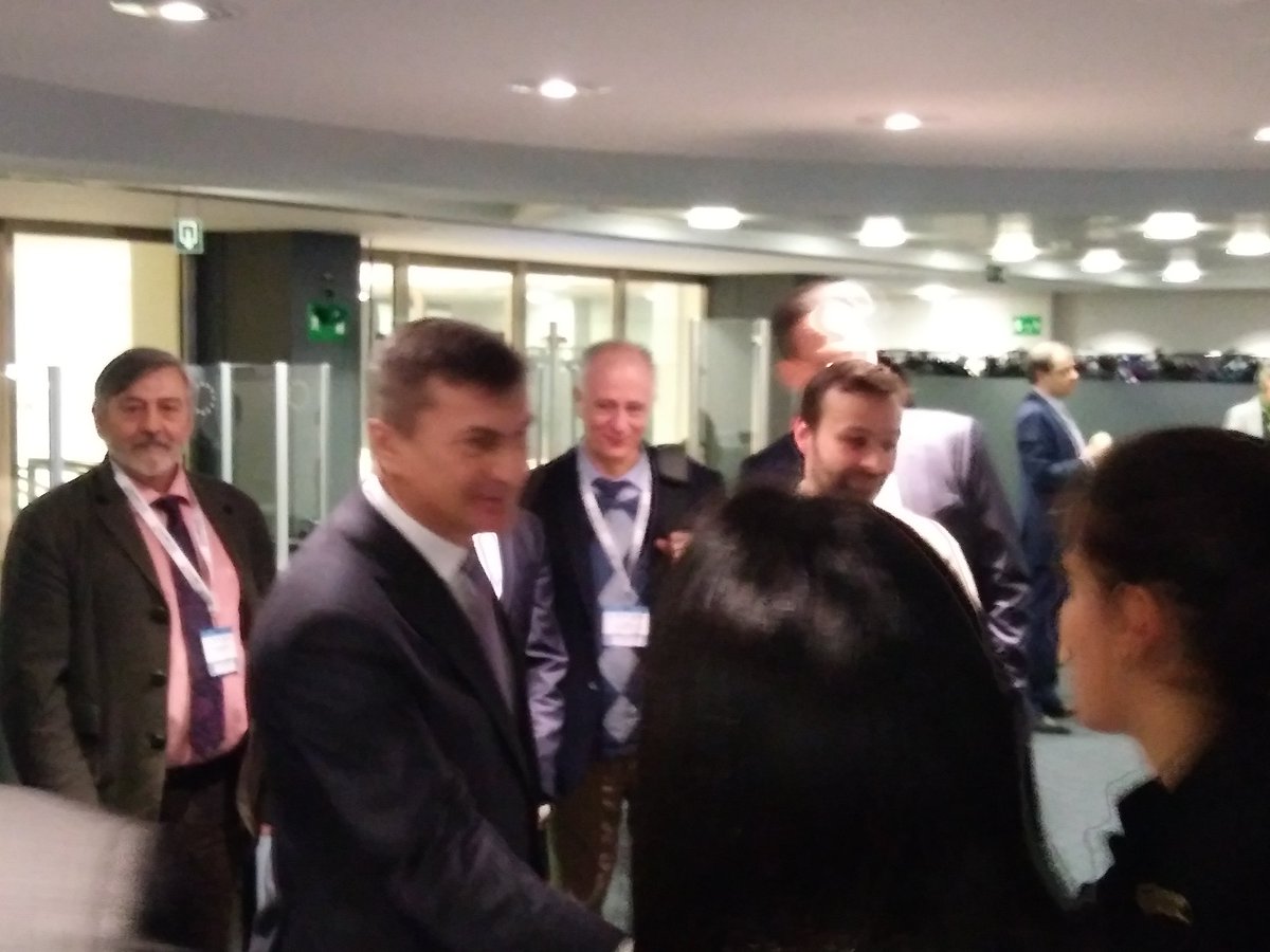 InteroperableEU's tweet photo. VP. @Ansip_EU is in #OpenPM2Conf, visiring the stands and learning about #ProjectManagement, sharing and reuse of #interoperable #itsolution. Learn more about #isa2 and how we srrbringimg #Europe together through #interoperability: https://t.co/tFmx9zlGqO https://t.co/Av5MP4ZImK