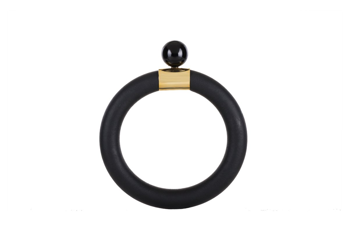 MMUTT_DESIGN's tweet photo. https://t.co/c73WTq1Nux

Black is always charming!
::
O negro sempre elegante!

#mmutt #joalharia #joalhariadeautor #peçasexclusivas #joiasexclusivas #designdeautor #peçasdeautor #joias #jewelry #jewelrylovers #jewelryoftheday #jewelrydesign #jewelrydesigner #black #charming https://t.co/FD2mLifWc3
