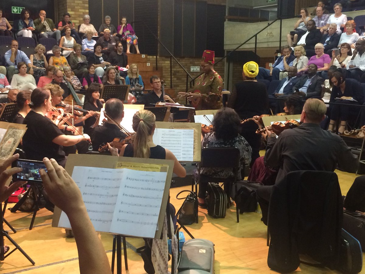 JoInMozartFest's tweet photo. @BrendaSisane and @Sibo_Khumalo negotiating speeds for #ConductingBusiness. Watch this space! @basa_news #JIMF2018 @buzpr https://t.co/S7DH59zBmQ