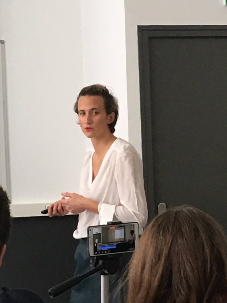 MrTamboura's tweet photo. Alors elle... concrètement... si cette Femme ne devient pas une patronne du CAC 40 dans les 5 prochaines années, je ne m'appelle plus Mahamadou Tamboura. 
#MBADMB enregistrez bien ce tweet. 
#masterclass #transfonum #digicommerce #Retail https://t.co/OuBbc25Z9x
