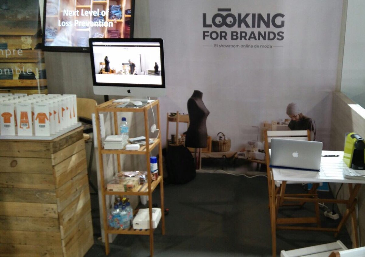 looking4brands's tweet photo. Ya estamos en @MOMADMadrid !! Pasa a visitarnos en el stand 12A15E!!
#MOMADMetropolis18 #Ifema #lookingforbrands #moda #fashion https://t.co/Y4XaHWc9qF