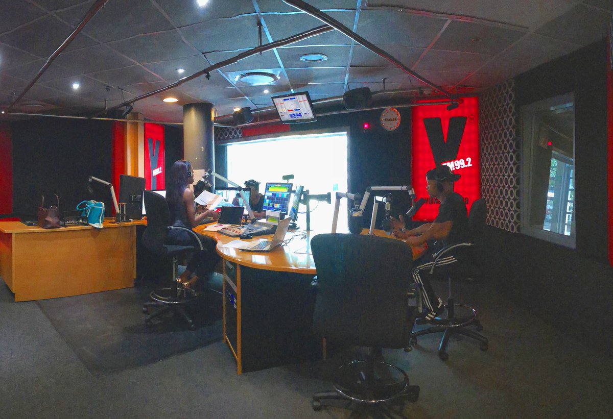 Lloyd_Johnz's tweet photo. Happy friday Good people let's rock on with @KhutsoTheledi & @MrTTPhasha on @Yfmyou know what time it is yo! #KrunchTime on GP's hottest freq plz tune in right now! https://t.co/OvkLPoRu22