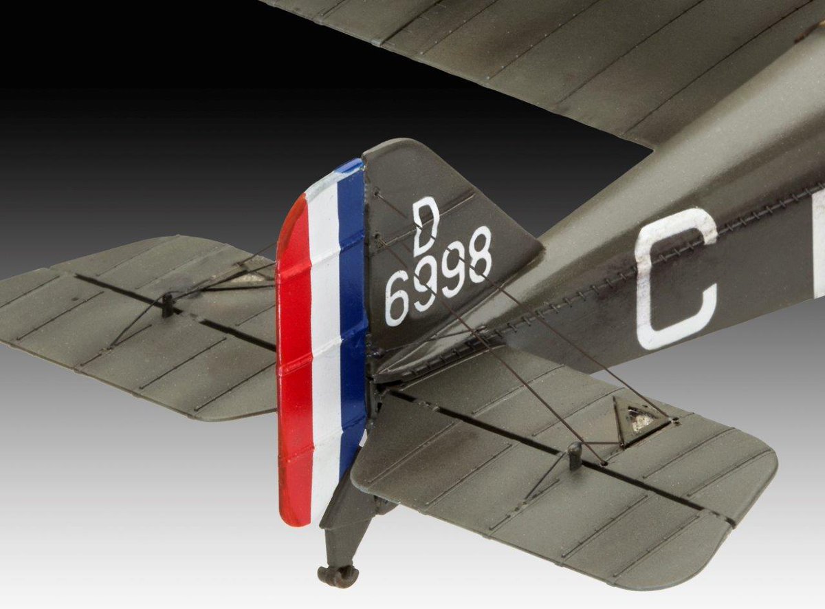 Revell UK tweet media