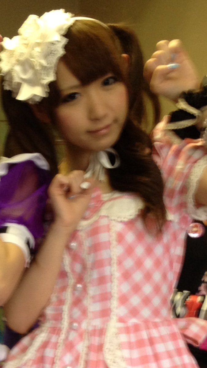 井澤佳の実 Iza World 笑わせてくれるぜ ਊ ツインテールの日