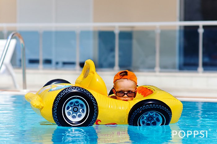 poppsipiscine's tweet photo. [#Piscine] [#Beautifulpool] Savez-vous qu’hier avait lieu le festival international automobile ? Cela vous fait rêver à de belles voitures ? De somptueuses villas ? Des #piscines de rêve ? Et si on commençait par s’occuper de l’eau de la vôtre ? Une couleur, une action ! #Poppsi® https://t.co/2wEgSHGYhQ