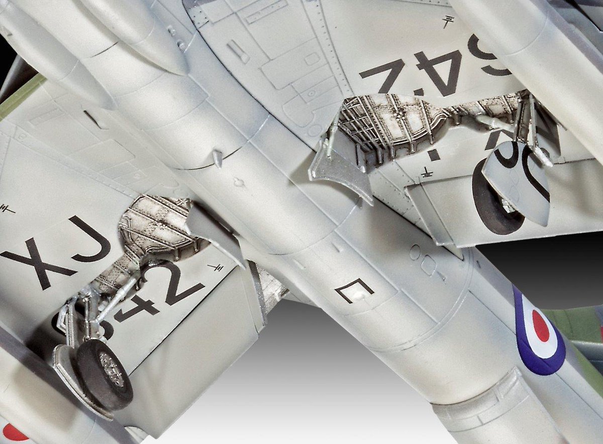 Revell UK tweet media
