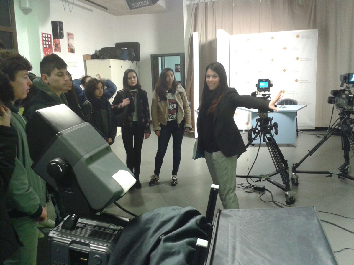 colegiosilbcn's tweet photo. Els alumnes de 2 #BatSIL visiten avui la @UAOCEU coincidint amb la seva jornada de portes obertes #SecundàriaSIL https://t.co/LPj1NtSYoA