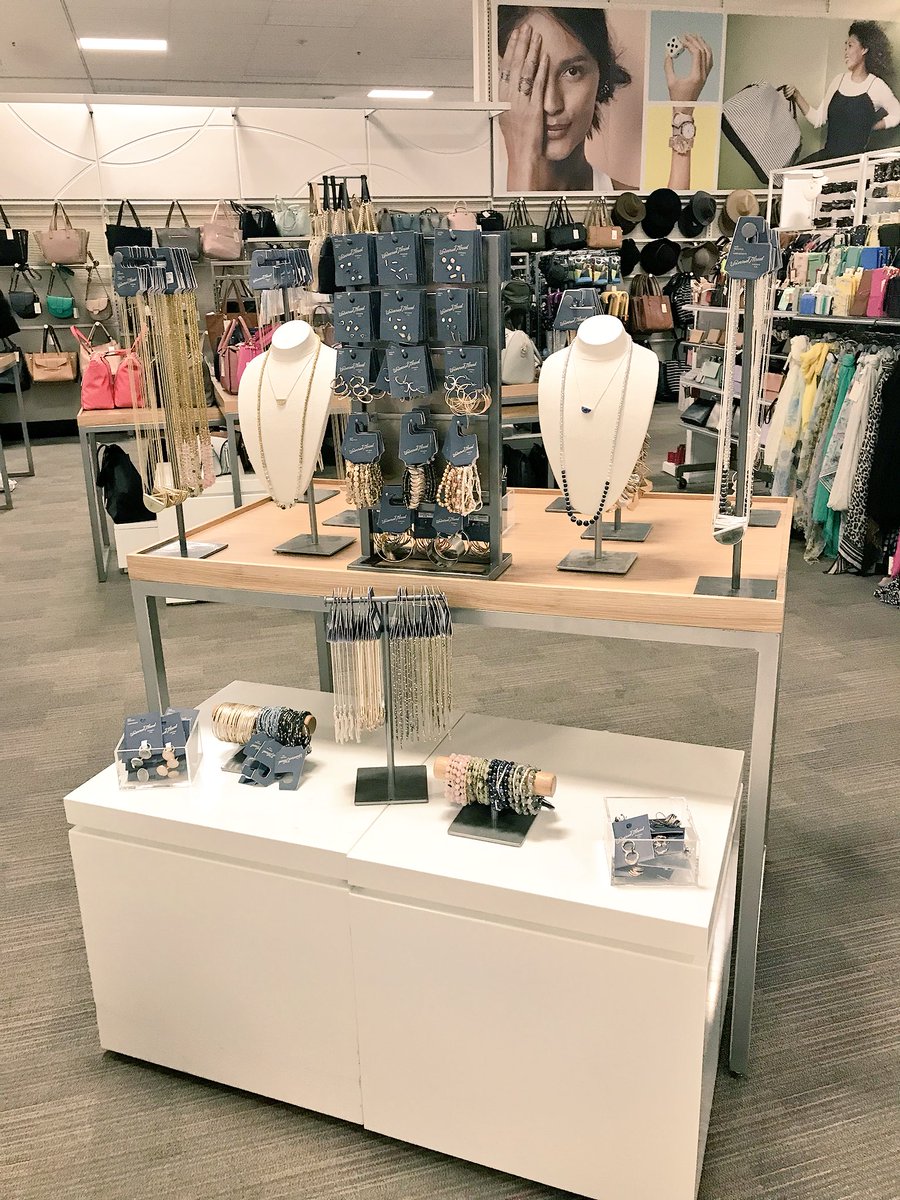 TGTKathrynR's tweet photo. A long but successful night! #G199universalthread set and ready to help our guests to find her fit! @JenieBrisson https://t.co/VIGqJtRWp0