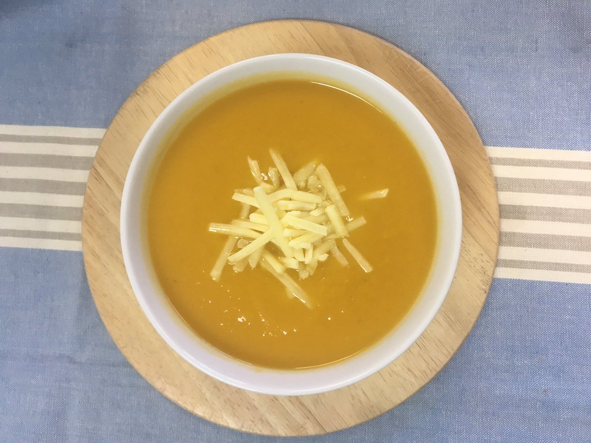 DragonDairy's tweet photo. #cheesetips add some grated #cheddar to your soup to add extra flavour! #dragoncheese https://t.co/BcBHS9Y5Q8