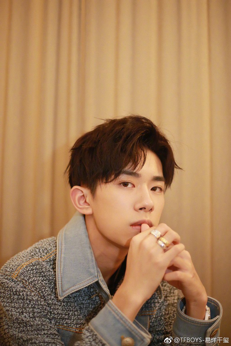 JacksonYee_YT's tweet photo. #JacksonYee just updated his microblog, saying : “The trip to New York ended. I was very happy to participate in the #GRAMMYs together with China Music Vision Ltd. and SMG. Thank you for your support.”
 
Cr. TFBOYS- #易烊千玺 
#jacksonyee #Jackson https://t.co/5Re2c4OnD1