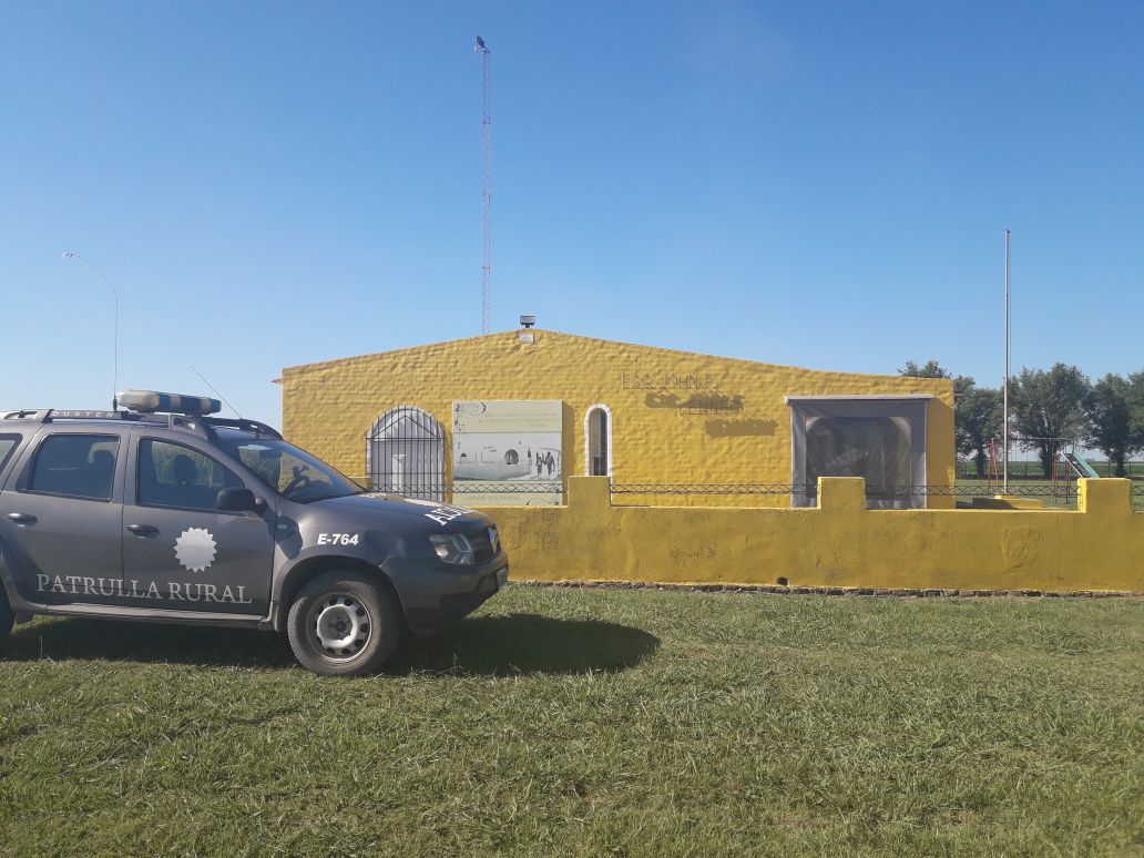 PoliciaCbaOf's tweet photo. #DptalUnión #OperativodeSaturaciónRural en diferentes localidades de la zona. Se #Controlaron: 56 establecimientos rurales, 14 vehículos y se identificaron 24 personas. https://t.co/GeZlWEjKTf