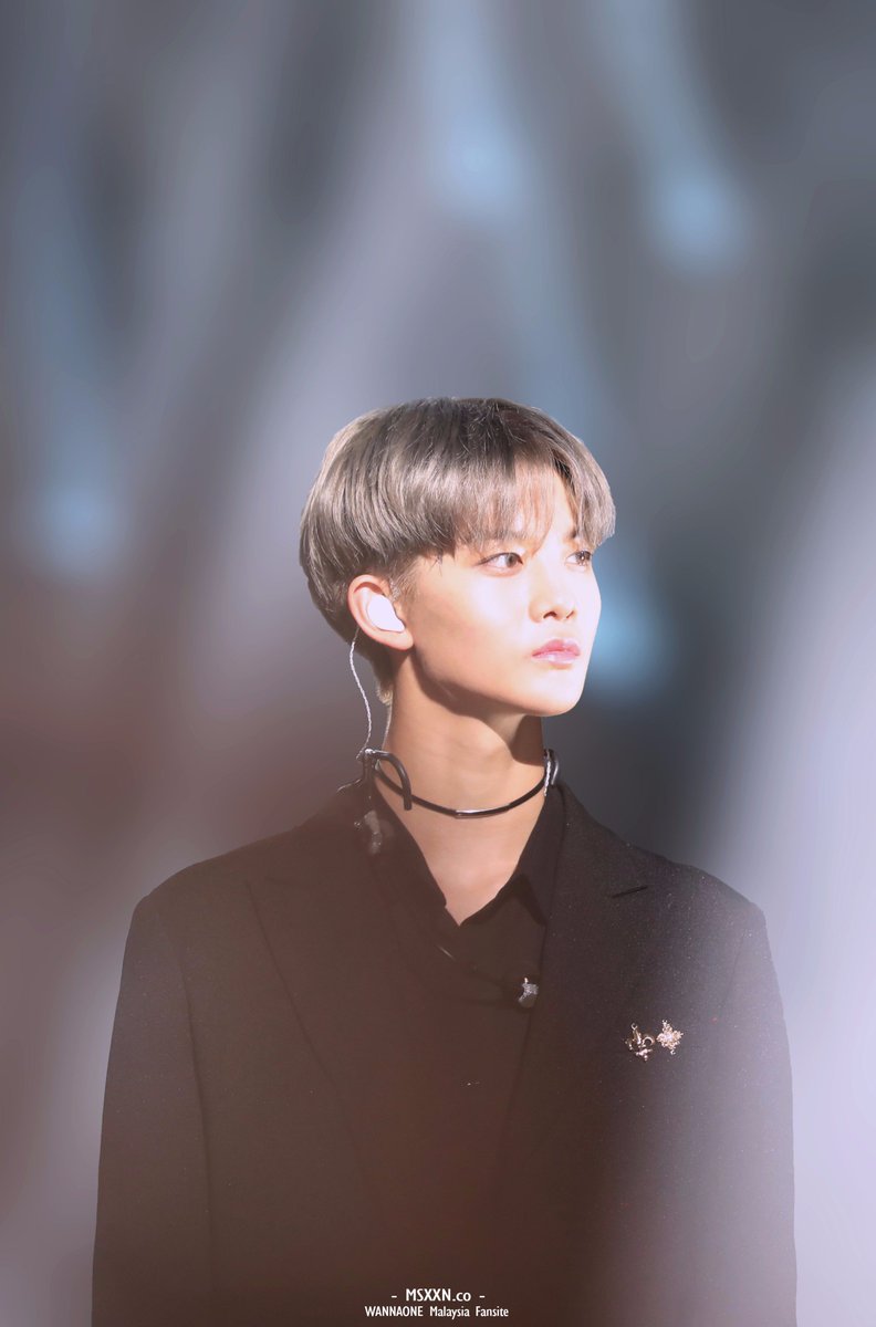 MSXXNco's tweet photo. 180119 WANNAONE FM IN MALAYSIA ✨

#워너원 #배진영 #wannaone #WannaOneinKL #BAEJINYOUNG https://t.co/F5HkG4ka9i