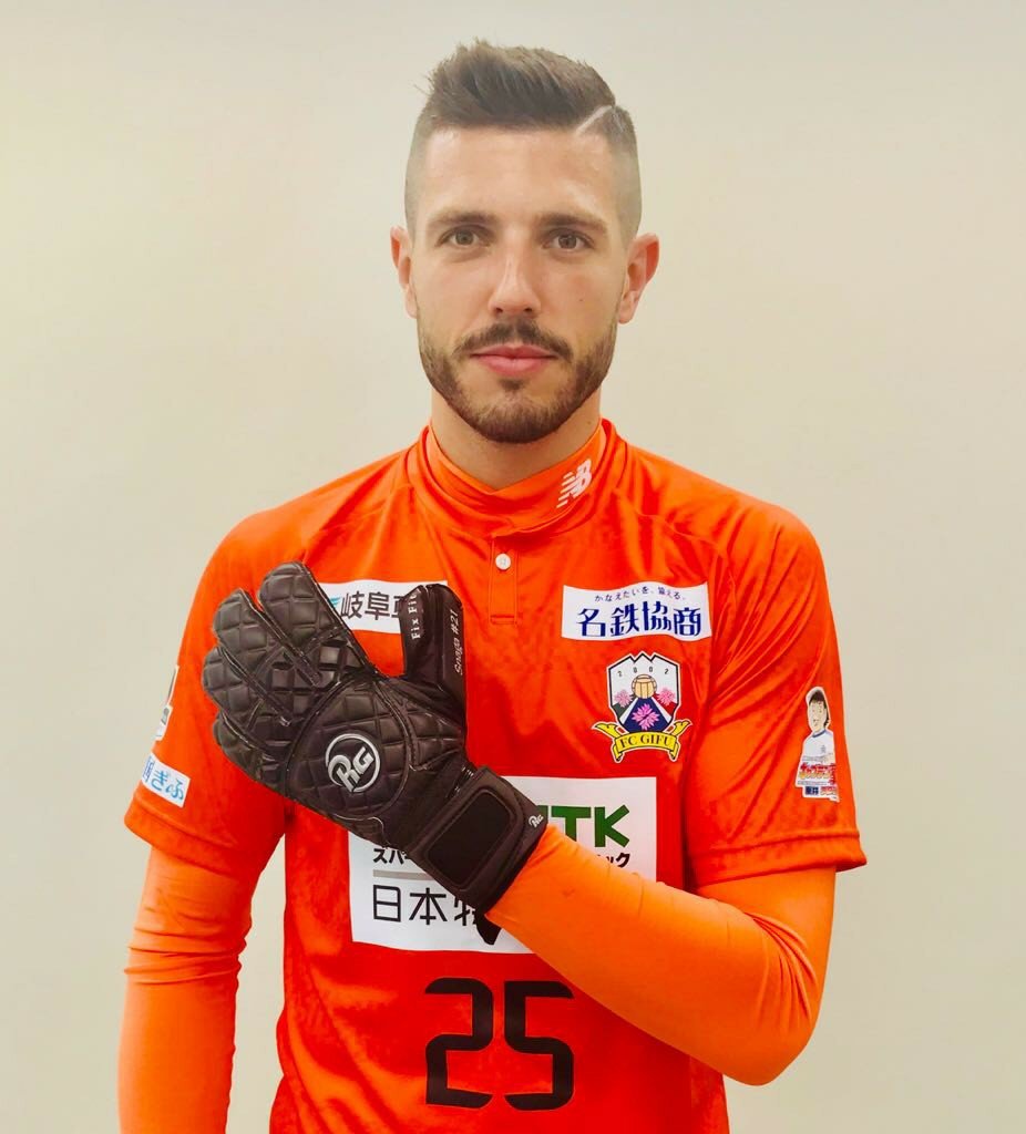 Rg Gk Gloves Japan 公式 V Twitter 今シーズン Jリーグ なでしこリーグでrgグローブを使用する選手 ６人目は J2 Fc岐阜所属 ビクトル イバニェス選手 Fc岐阜の絶対的守護神もrgの仲間入りです 今シーズンもファインセーブを期待しております Rgグローブは