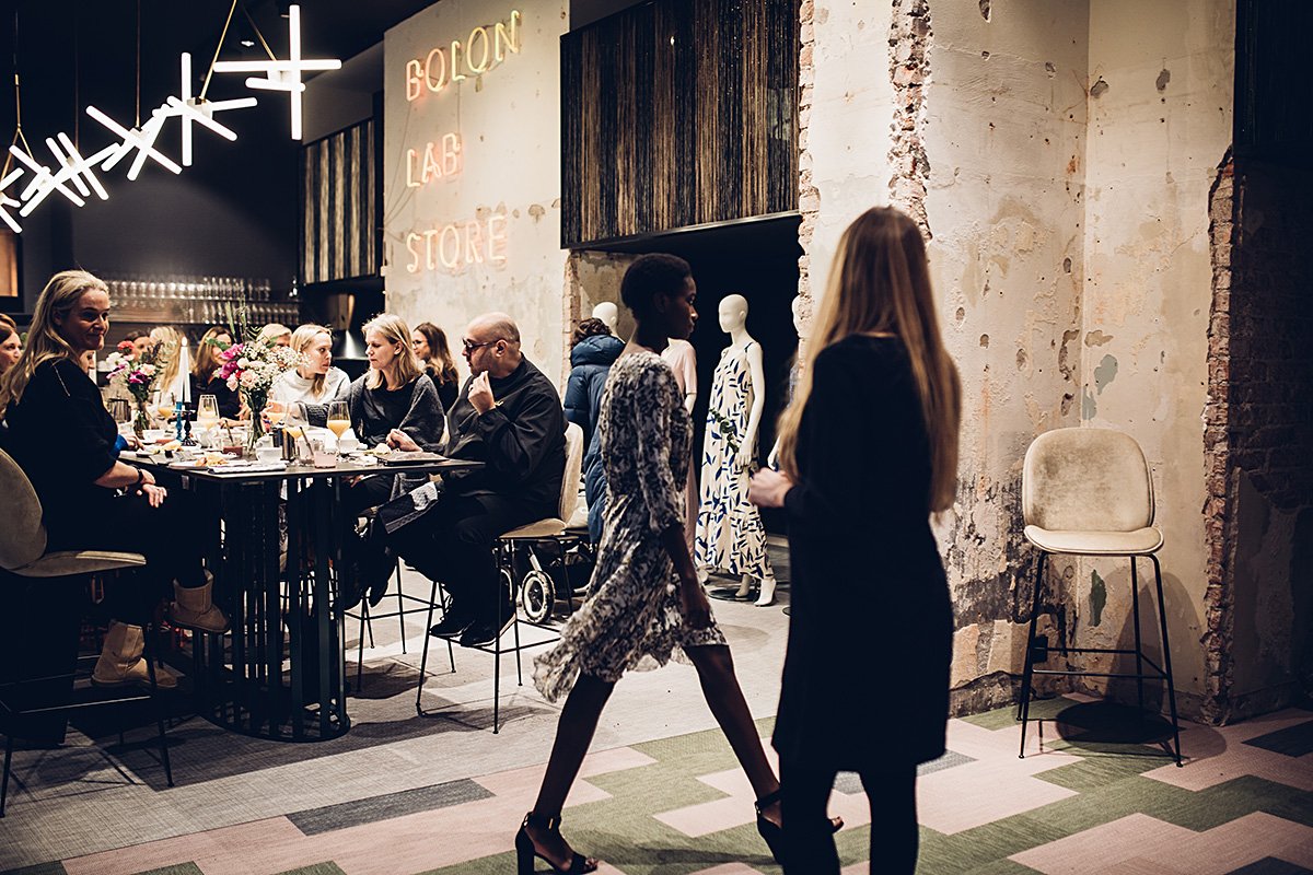 Virtumannequins's tweet photo. PURE at the #ResidusMediaBreakfast
Photo Credits: Sandra Frööjd
Mannequins: PURE with head PAM
https://t.co/MyfTauZF8S
#mannequins #sustainablefashion #residusofficial #visualmerchandizing #visualmerchandsing #sustainability https://t.co/DkXXhg5oRj