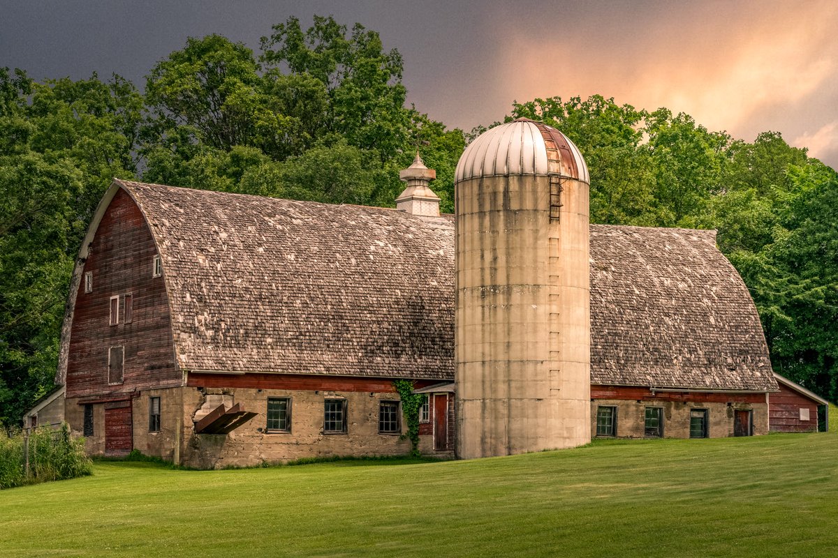 mnaussie2's tweet image. Looks The Same

This idled giant may look unchanged  to casual passersby, but an old farm couple remembers the days of its youth.  In aging, we may look the same to some, but in our minds we recall the days when we stepped lightly in a world that held more promise  #ForestonMN