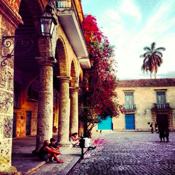 Exploring the streets of #Havana. See more of #Cuba in 'The Havana Archive' available from tram29.com photo credit <a href="/handegoksan/">Hande Göksan</a>