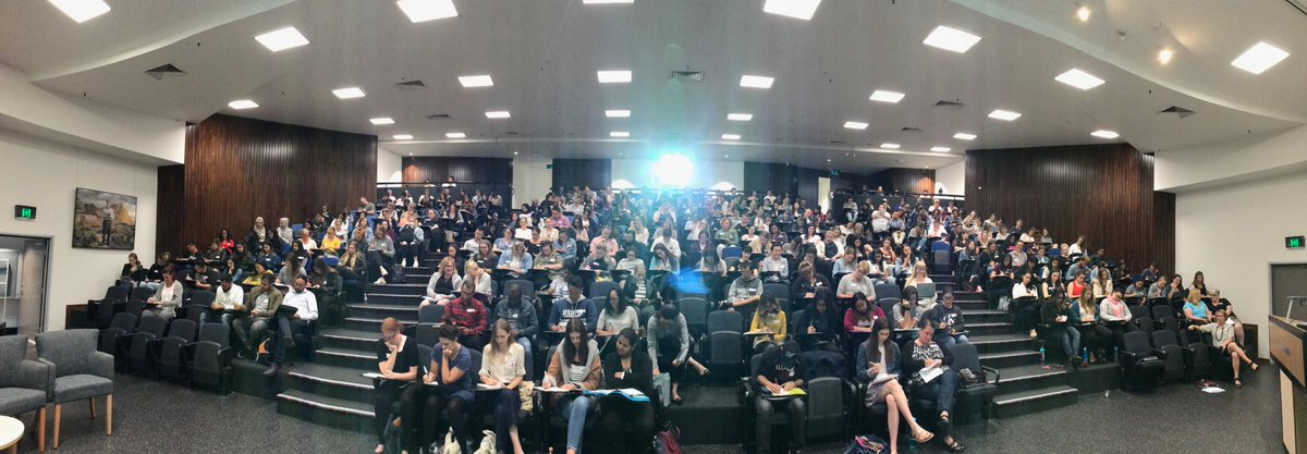 Welcome to our 300 new #Nursing &amp; #Midwifery #MonashHealth #graduates at orientation today! Diligently working on their top three goals for the year 😁