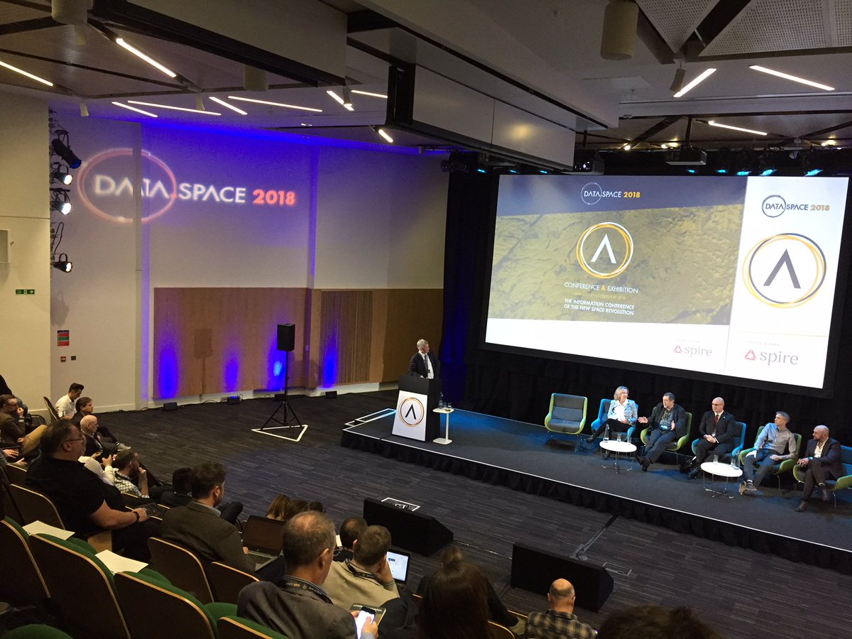 Wiweck's tweet photo. RT @SatAppsCatapult: Really exciting #debate with the panel and audience on the role of #space in #sustainability in the A Better World Powered by Space session @dataspacexyz #DATASPACE2018 https://t.co/2JnhnMBikQ